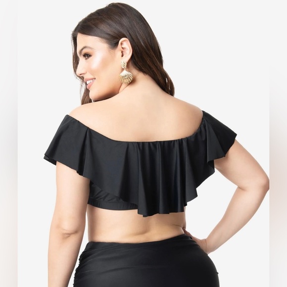 Unique Vintage Plus Size Black Ruffled Ramona Swim Top - Picture 3 of 7